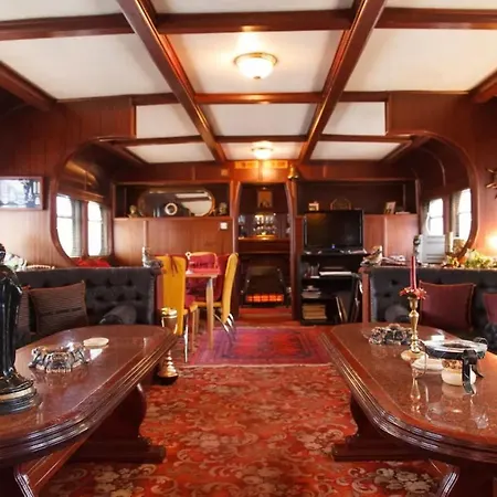 Botel Luksuzan Brod Na Obali Reke Belgrade